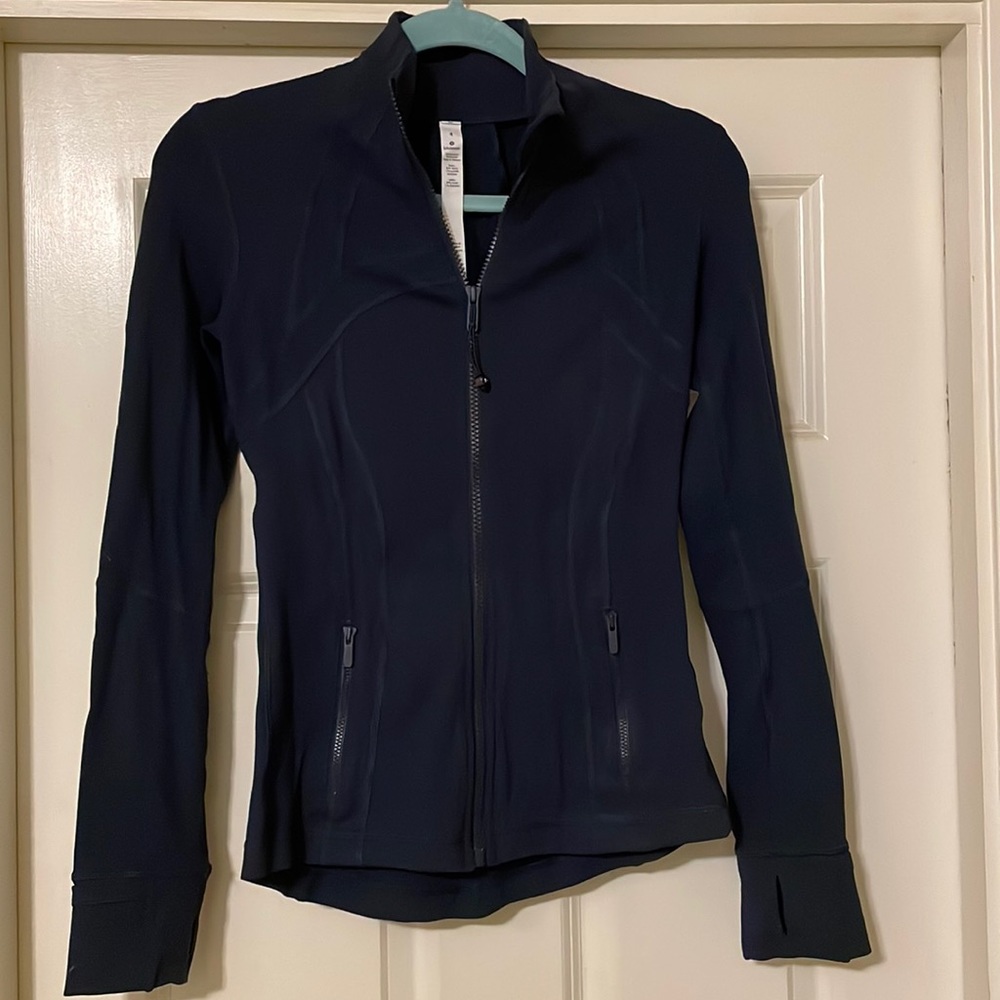 Womens Lululemon athletic full zip jacket size 4 never worn